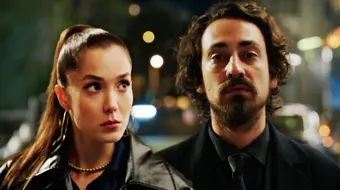 Seni Tanımasam Azize'ye Aşıksın Derim