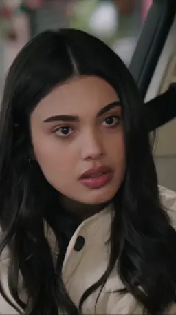 Melike Evlatlık Olduğunu Öğrendi!